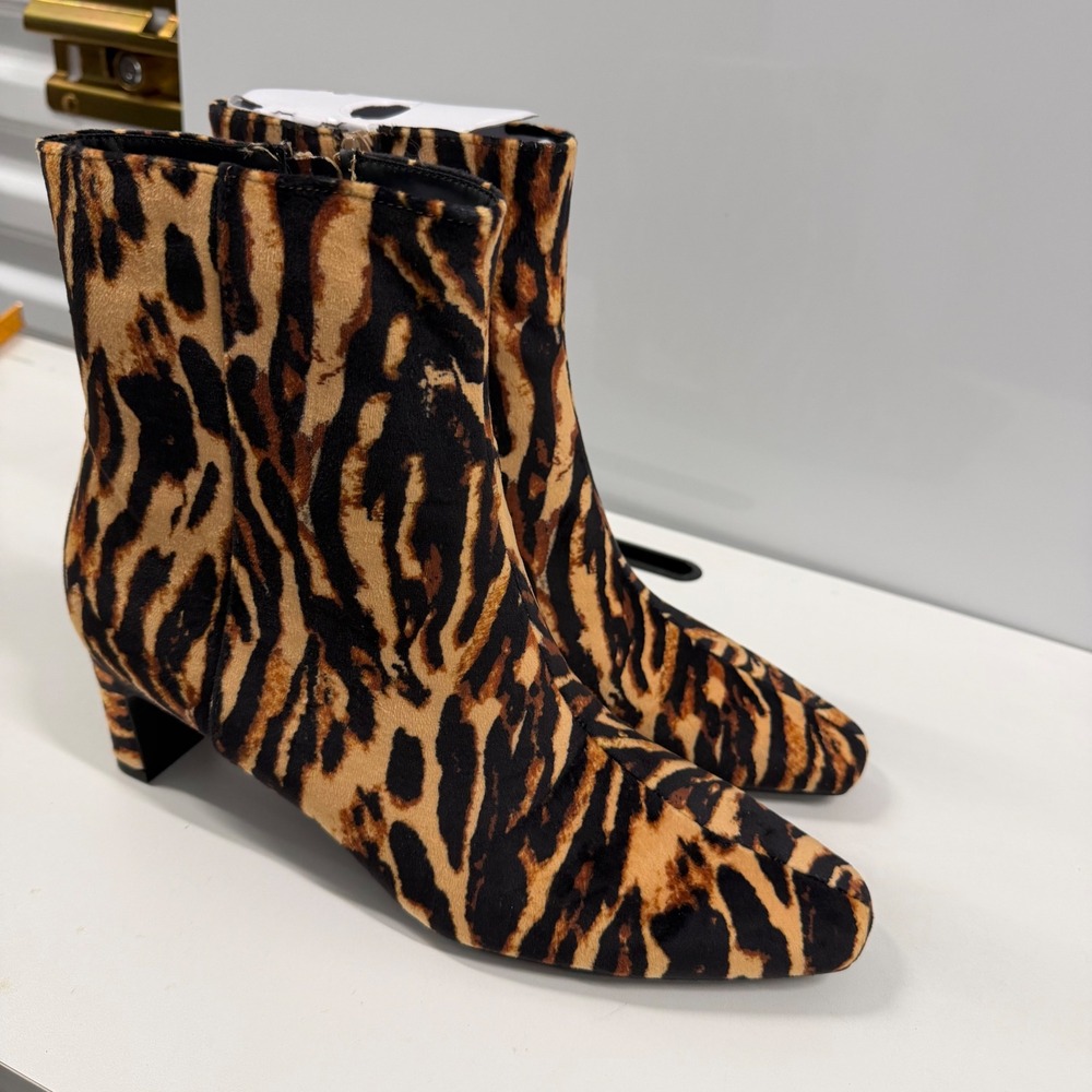 A New Day Women Tiana Tiger Print Ankle Boots Square Toe Brown Black Size 9.5